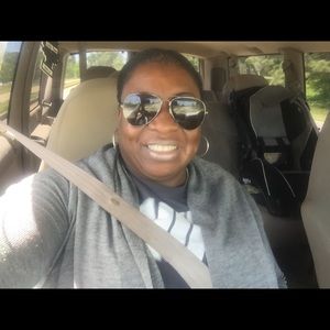 Meet your Posher, Gayle